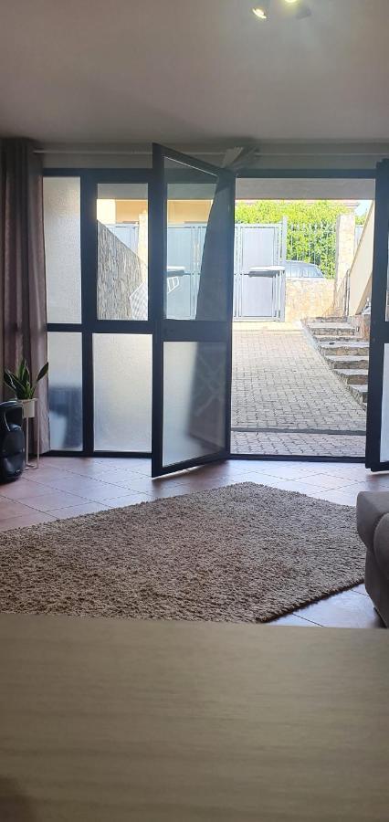 Casa Vacanza A 11 Km Dall'Aeroporto Di Palermo Carini Bagian luar foto