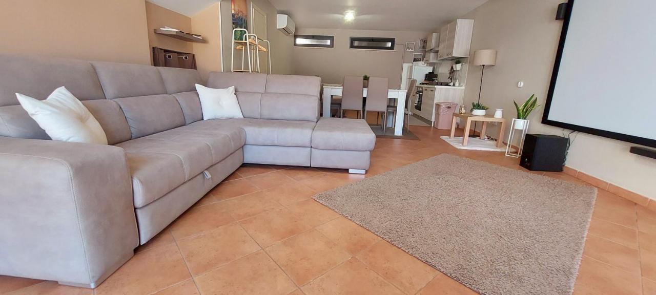 Casa Vacanza A 11 Km Dall'Aeroporto Di Palermo Carini Bagian luar foto